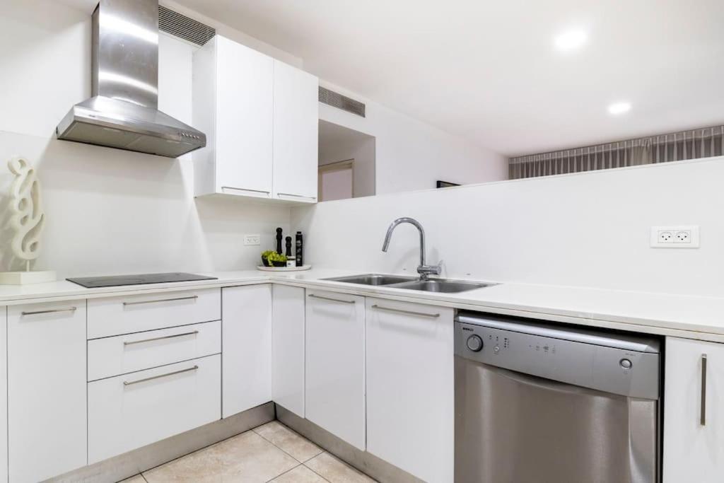 Luxury 3 Bedroom Apt, Harav Kook7 Jerusalén Exterior foto