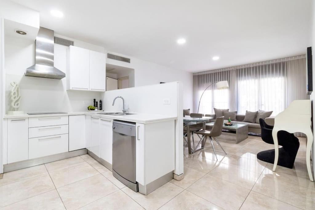 Luxury 3 Bedroom Apt, Harav Kook7 Jerusalén Exterior foto