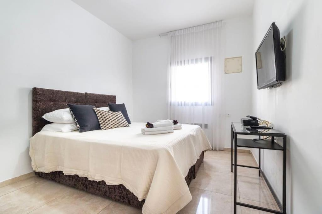 Luxury 3 Bedroom Apt, Harav Kook7 Jerusalén Exterior foto