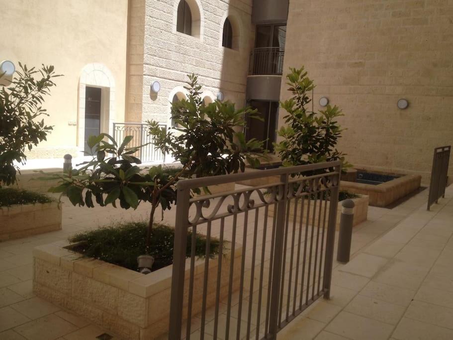 Luxury 3 Bedroom Apt, Harav Kook7 Jerusalén Exterior foto