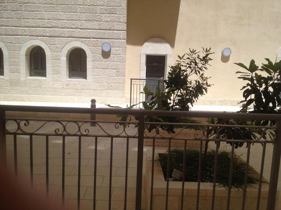 Luxury 3 Bedroom Apt, Harav Kook7 Jerusalén Exterior foto